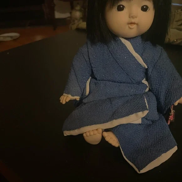Traditional Japanese Child - Picture 2 of 6